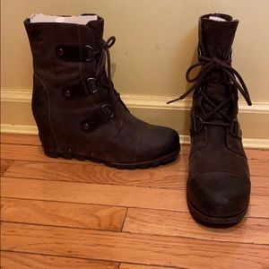 Joan of Arctic Wedge Mid Boots
